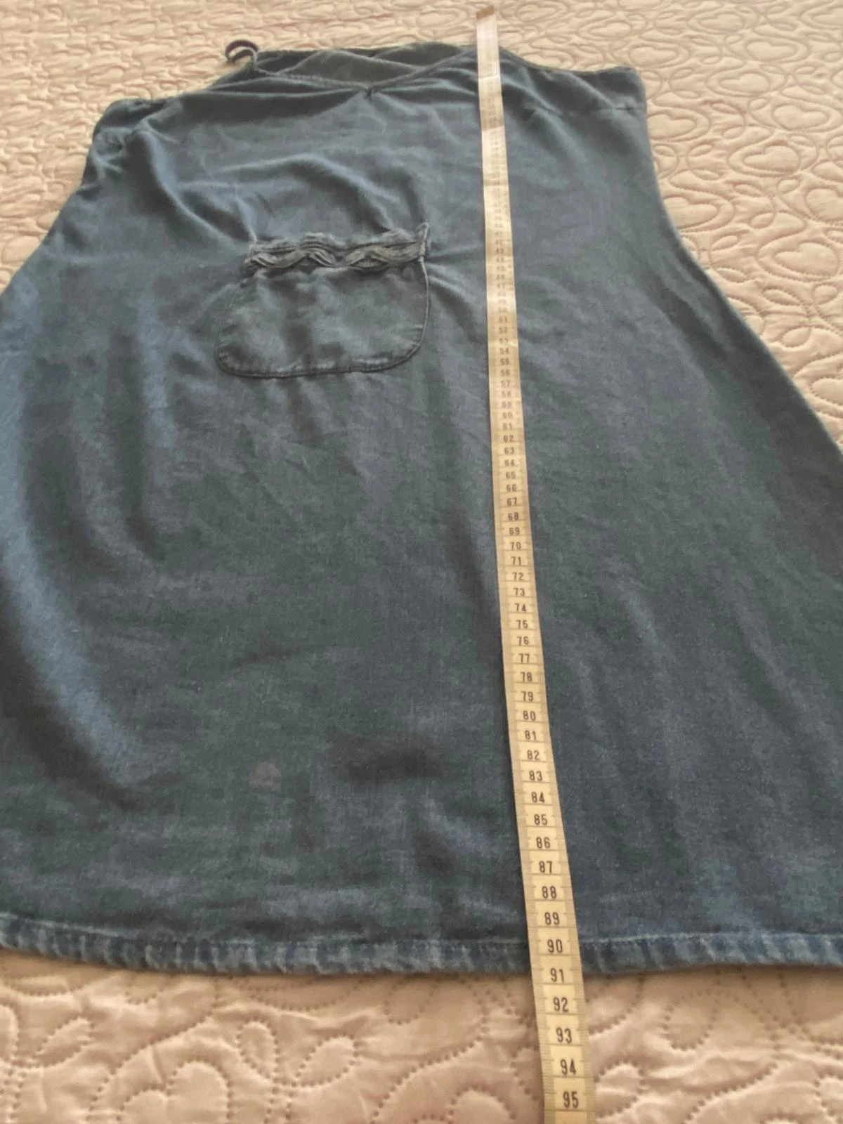 Vestido jeans de alças, bolso central, folgado. Tamanho M/L – photo 11